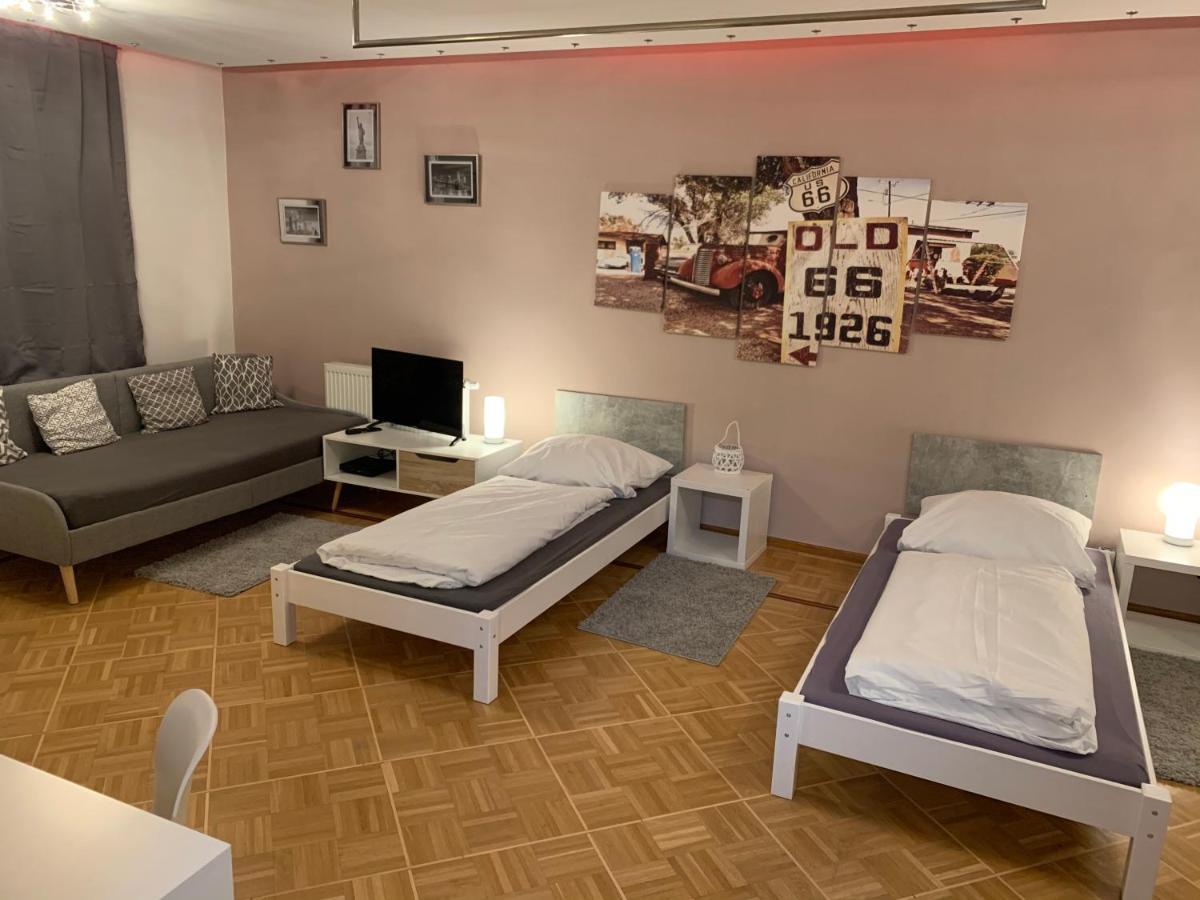 Aschaffapartment 4 Schlafzimmer Bis 10 Personen Bei Aschaffenburg Mainaschaff Bagian luar foto