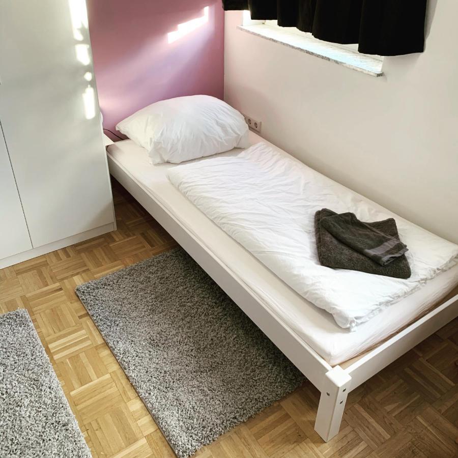Aschaffapartment 4 Schlafzimmer Bis 10 Personen Bei Aschaffenburg Mainaschaff Bagian luar foto
