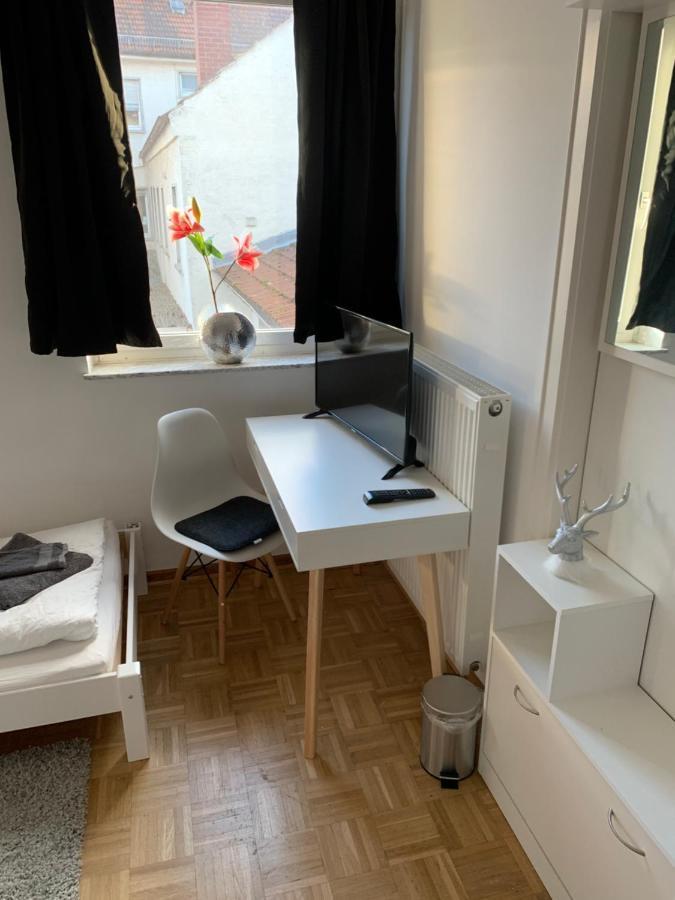Aschaffapartment 4 Schlafzimmer Bis 10 Personen Bei Aschaffenburg Mainaschaff Bagian luar foto