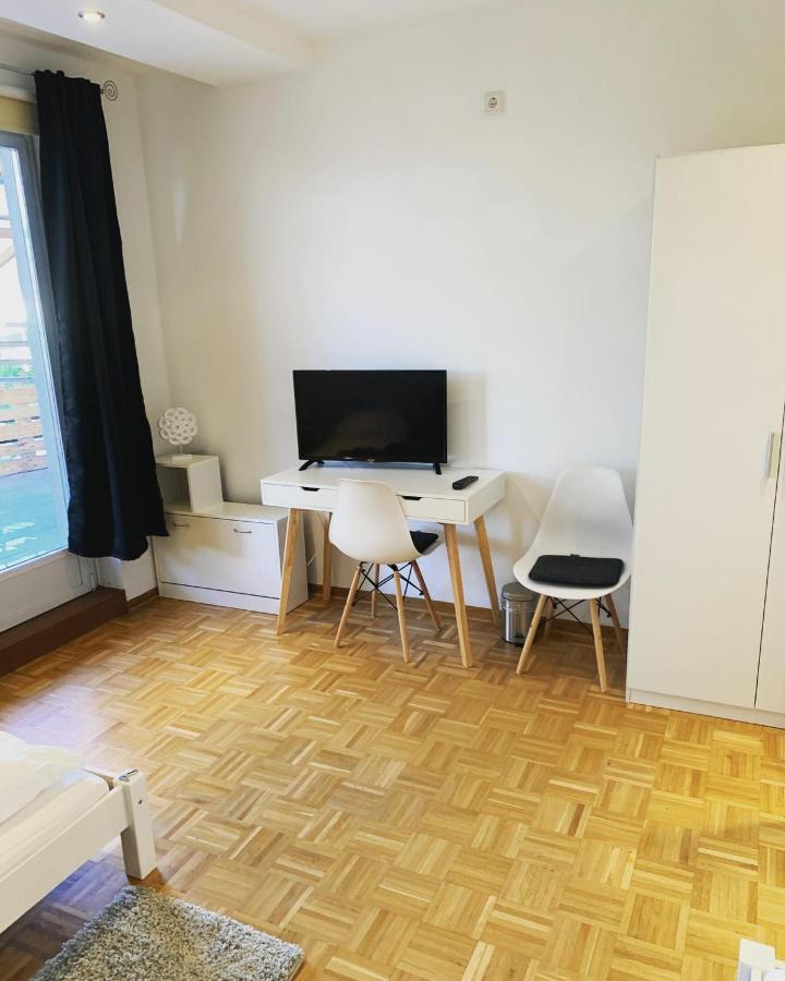 Aschaffapartment 4 Schlafzimmer Bis 10 Personen Bei Aschaffenburg Mainaschaff Bagian luar foto