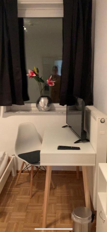 Aschaffapartment 4 Schlafzimmer Bis 10 Personen Bei Aschaffenburg Mainaschaff Bagian luar foto