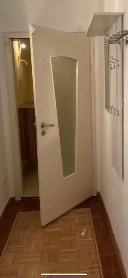 Aschaffapartment 4 Schlafzimmer Bis 10 Personen Bei Aschaffenburg Mainaschaff Bagian luar foto