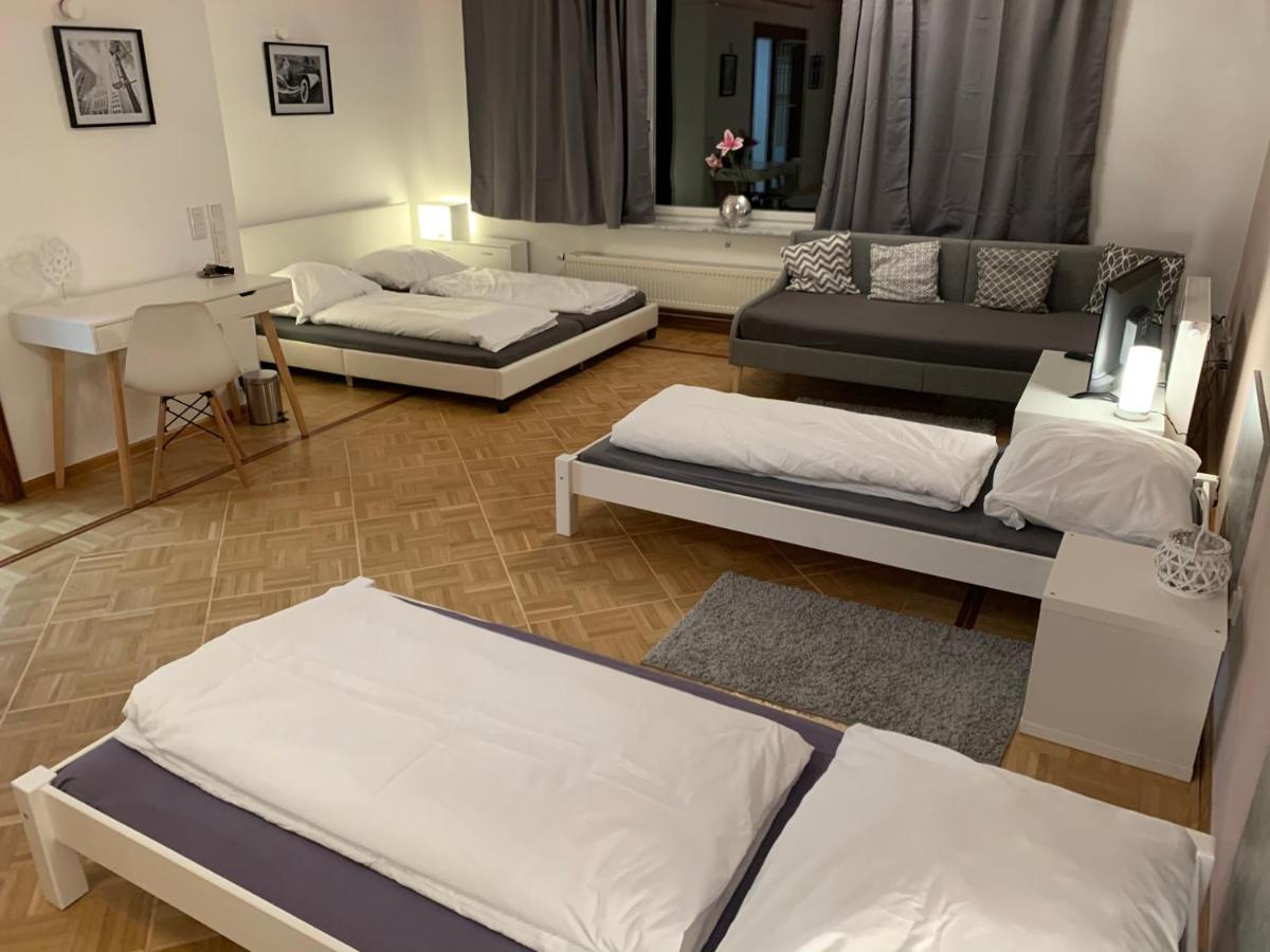 Aschaffapartment 4 Schlafzimmer Bis 10 Personen Bei Aschaffenburg Mainaschaff Bagian luar foto