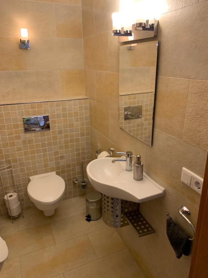 Aschaffapartment 4 Schlafzimmer Bis 10 Personen Bei Aschaffenburg Mainaschaff Bagian luar foto